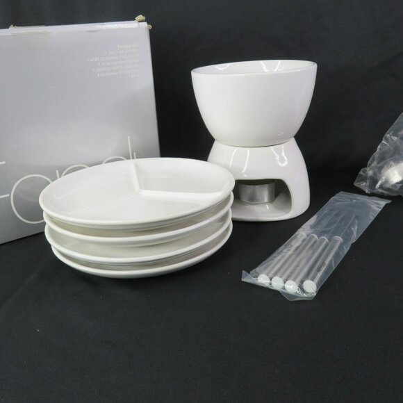 Crate an Barrel Fondue Set with Plates Forks Tea Lights in Original Box NEW Smal